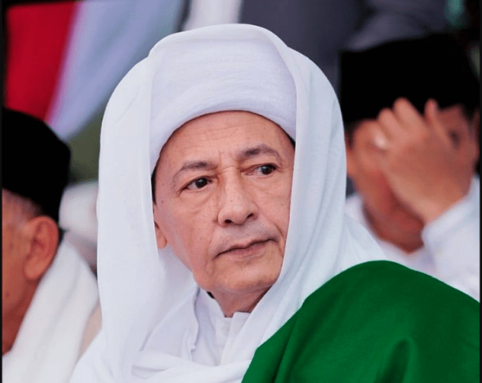 Riwayat pendidikan dan guru-guru spiritual Habib Luthfi bin Yahya