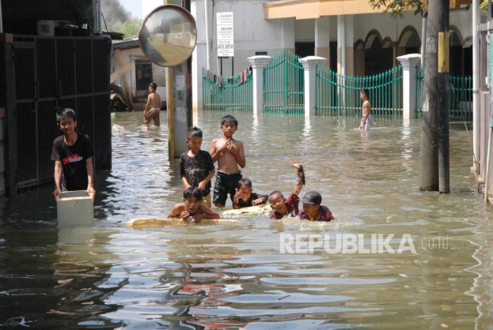 Berita tentang banjir bandung