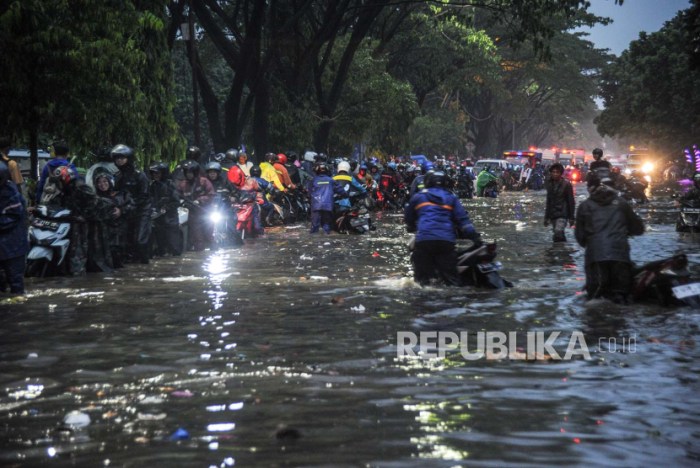 Bandung flood xinhua partially submerged inundated jan