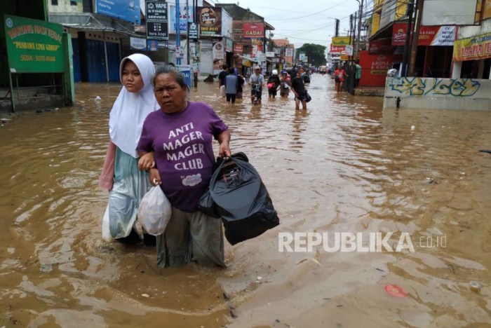 Berita tentang banjir di bandung