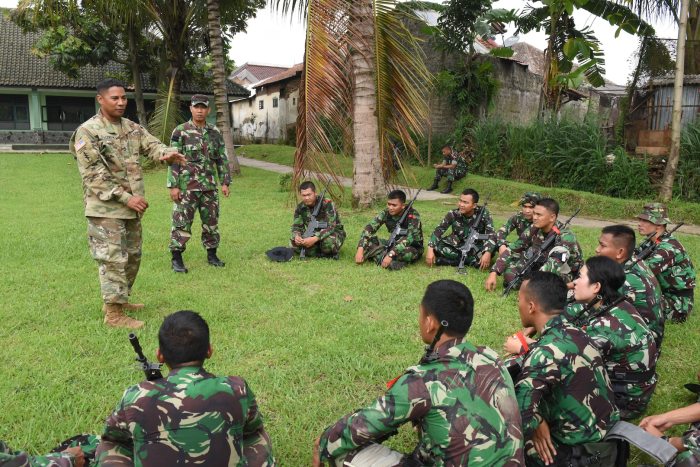 Pusat pendidikan infanteri bandung