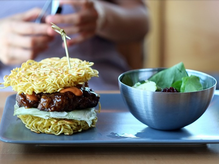 Makanan aneh di bandung