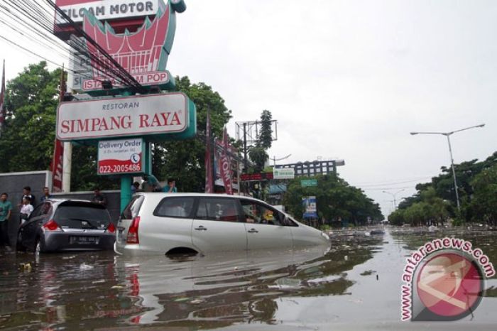 Kasus banjir di bandung