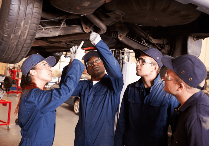 Jasa teknisi otomotif profesional panggilan wilayah bandung