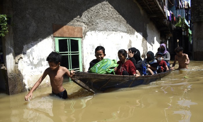 Banjir bandung pindah