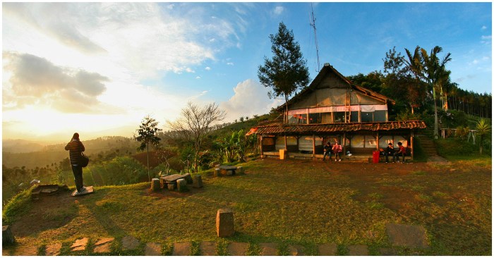 Bandung resto pemandangan restoran pinisi ciwidey wisata kuliner luar tempat enak alam indah biasa breathtaking menikmati sambil tripcanvas cantik via