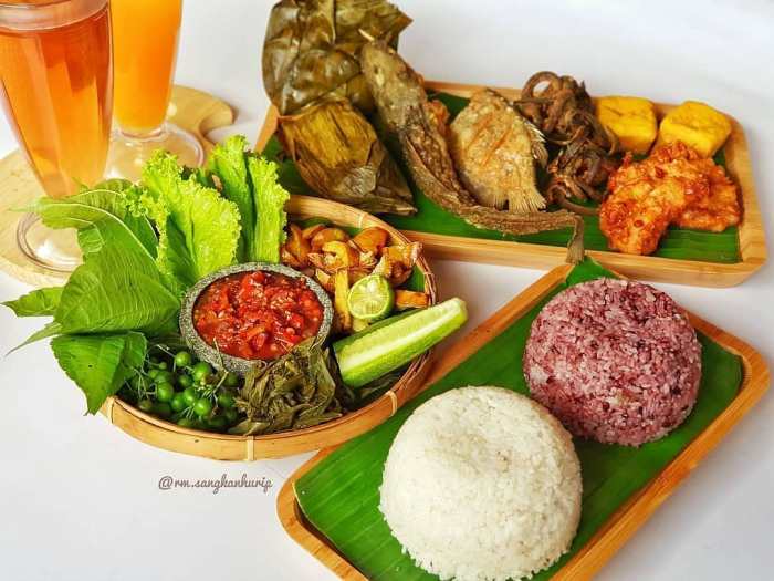 Harga makanan di punclut bandung