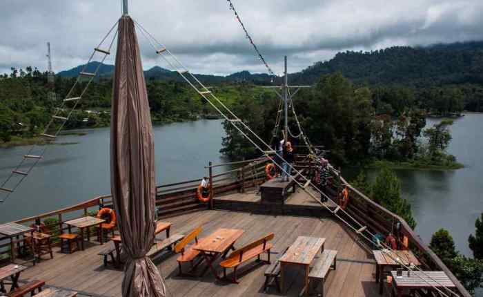 Tempat makan keluarga di bandung yang murah