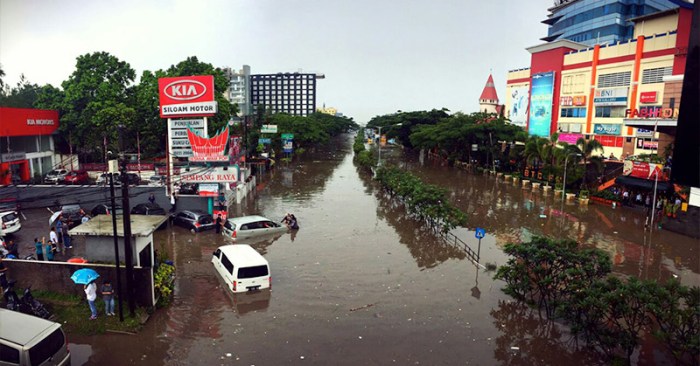 Bandung musim hujan banjir