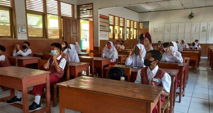 Apakah hari sabtu dinas pendidikan bandung buka