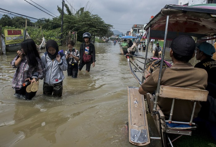 Banjir bandang mega bandung padang