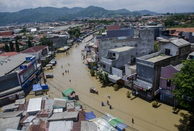 Berita banjir bandung